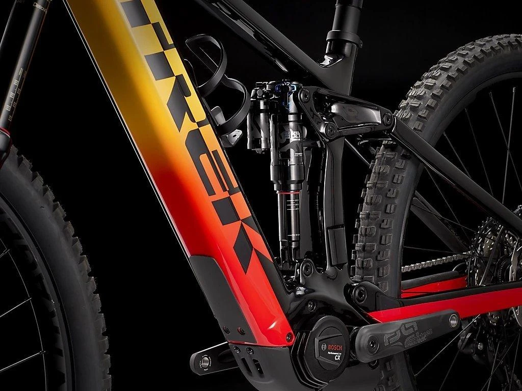 Rail 9.8 XT - 2023 - Trek Black / Marigold To Red - Image 4