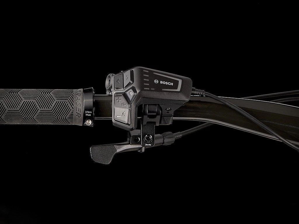 Rail 9.8 XT - 2023 - Trek Black / Marigold To Red - Image 8