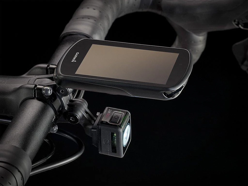 Trek Domane AL 5 Disc - 2023 - Lithium Grey / Crimson Fade - Image 6