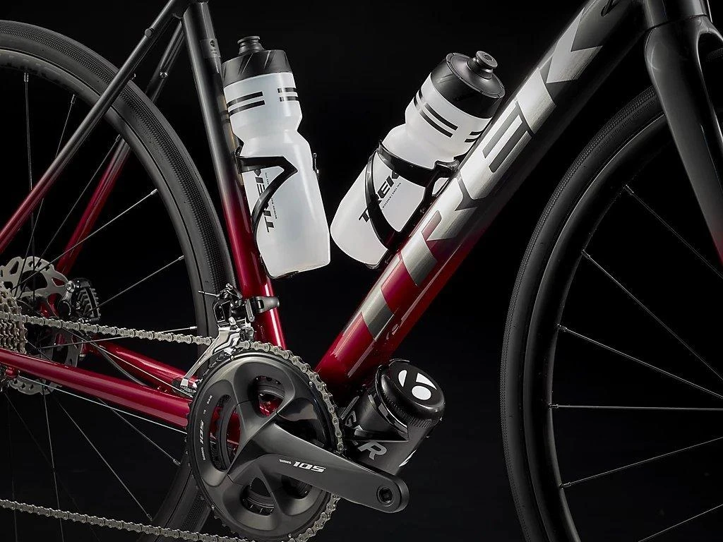 Trek Domane AL 5 Disc - 2023 - Lithium Grey / Crimson Fade - Image 7